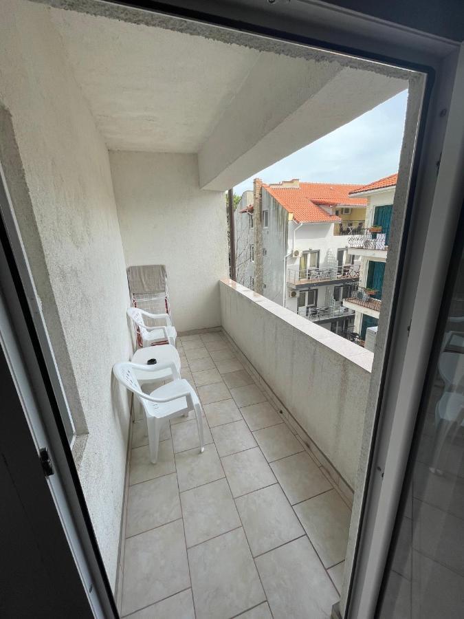 דירות אפורי נורד Garsoniere Dya מראה חיצוני תמונה